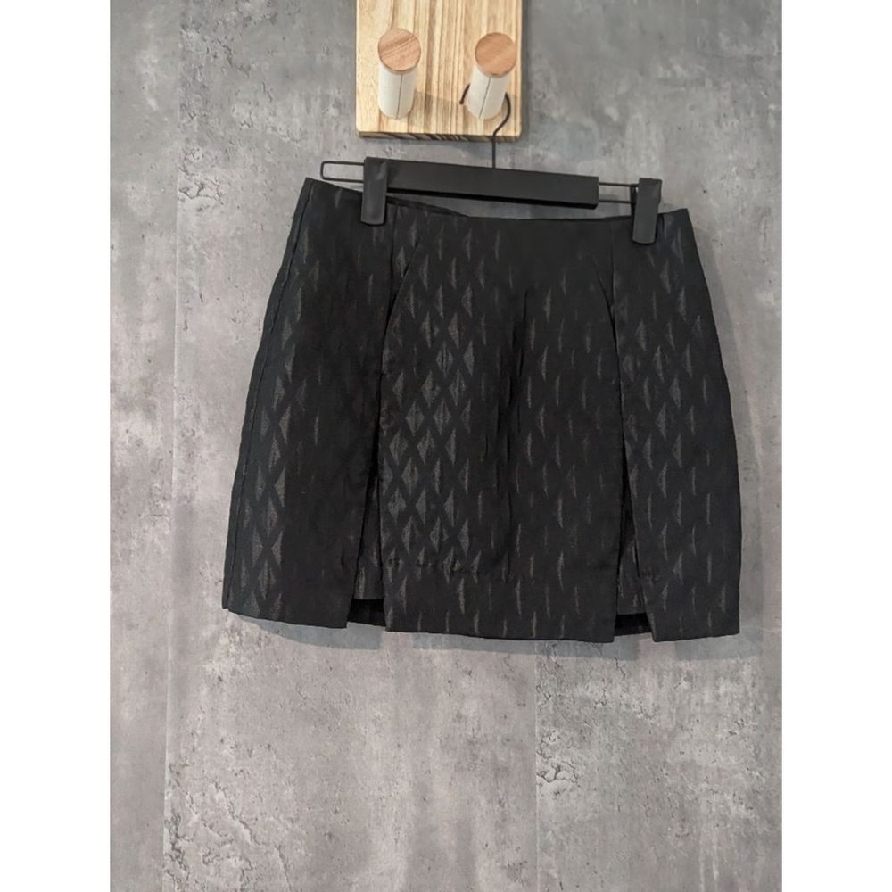 Women Lelis Skirt Size small Black